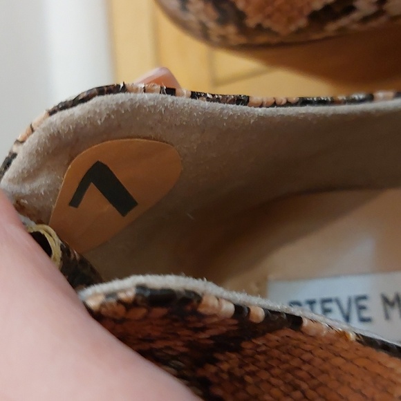 Steve Madden Alyse faux snakeskin booties size 7M - Picture 3 of 8